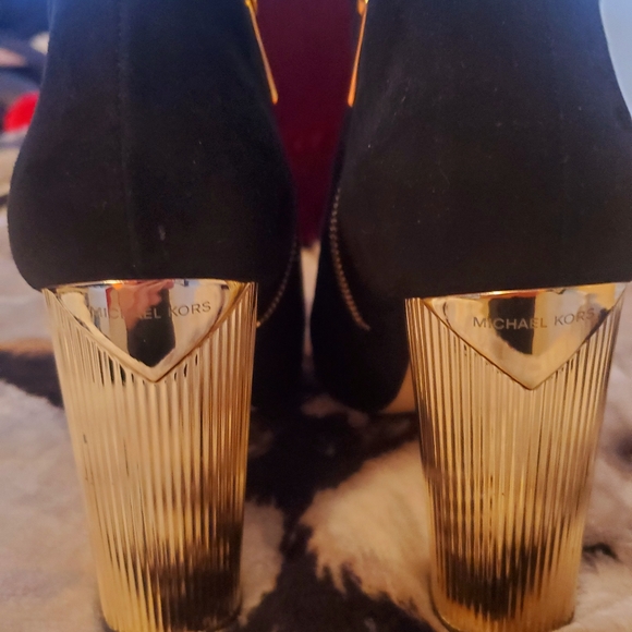 Black Suede MK bootie - Picture 2 of 3